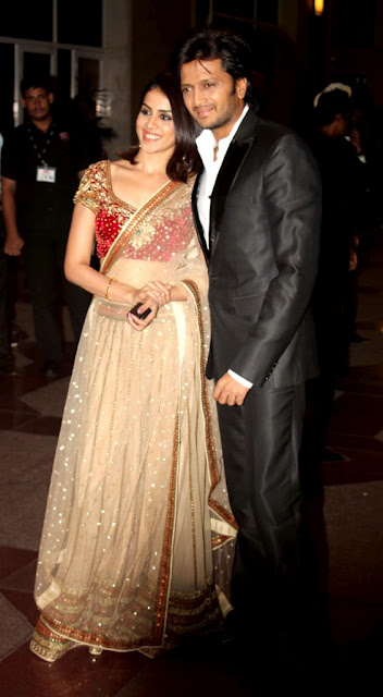 prince_riteish_deshmukh_genelia_at_esha_deol_sangeet_ceremony 4
