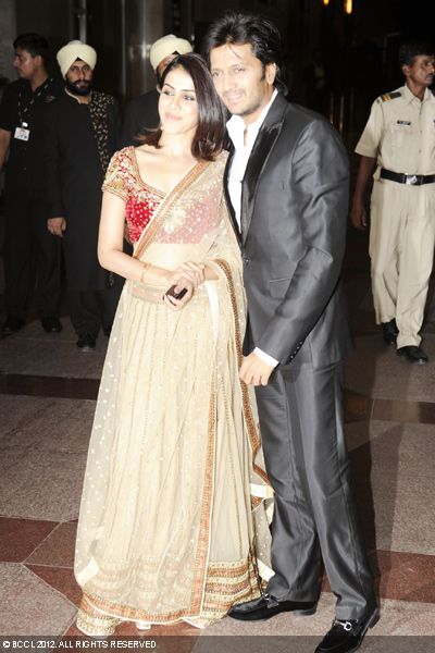 prince_riteish_deshmukh_genelia_at_esha_deol_sangeet_ceremony 6